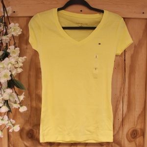 NWOT Tommy Hilfiger yellow fitting tee